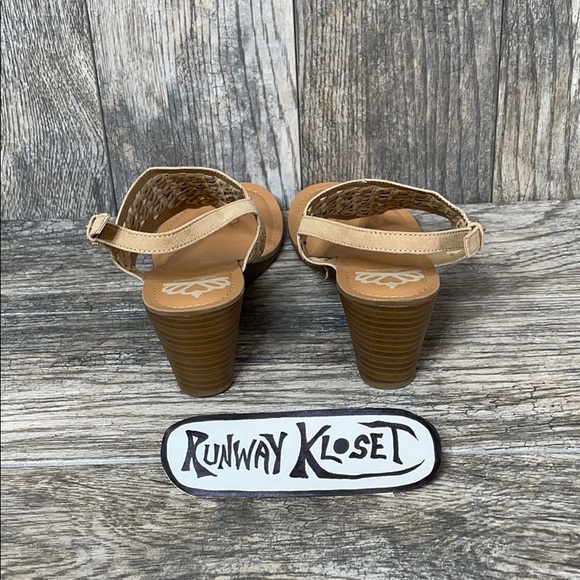 FERGALICIOUS Women’s Wedge Ankle Sling Back Basket Weave Design Sandals Tan 11M - Picture 4 of 11